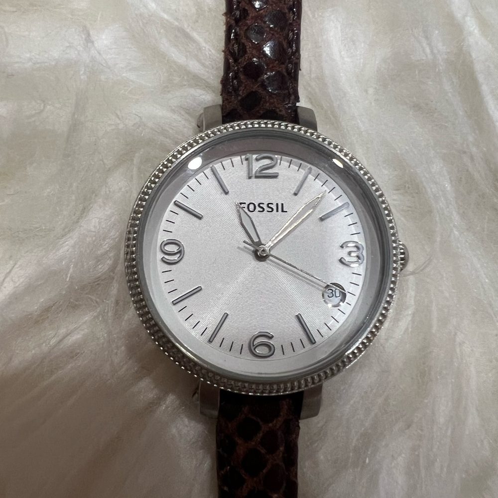 Vintage Fossil Brown Leather Watch ES3184 with Silver Case and White Dial